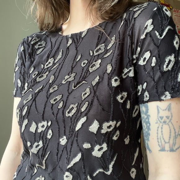 Vintage 90s Black Burnout Floral Top | Sheer Velvet Short Sleeve | M - Picture 6 of 7